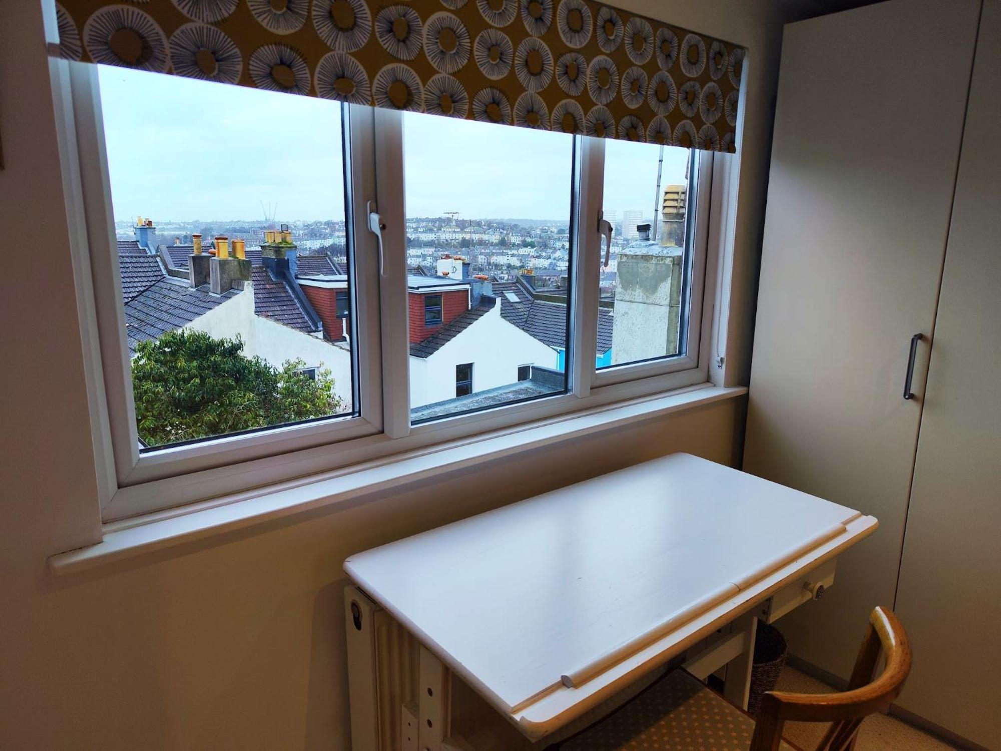 Large Light Loft Room - En Suite Hove Extérieur photo